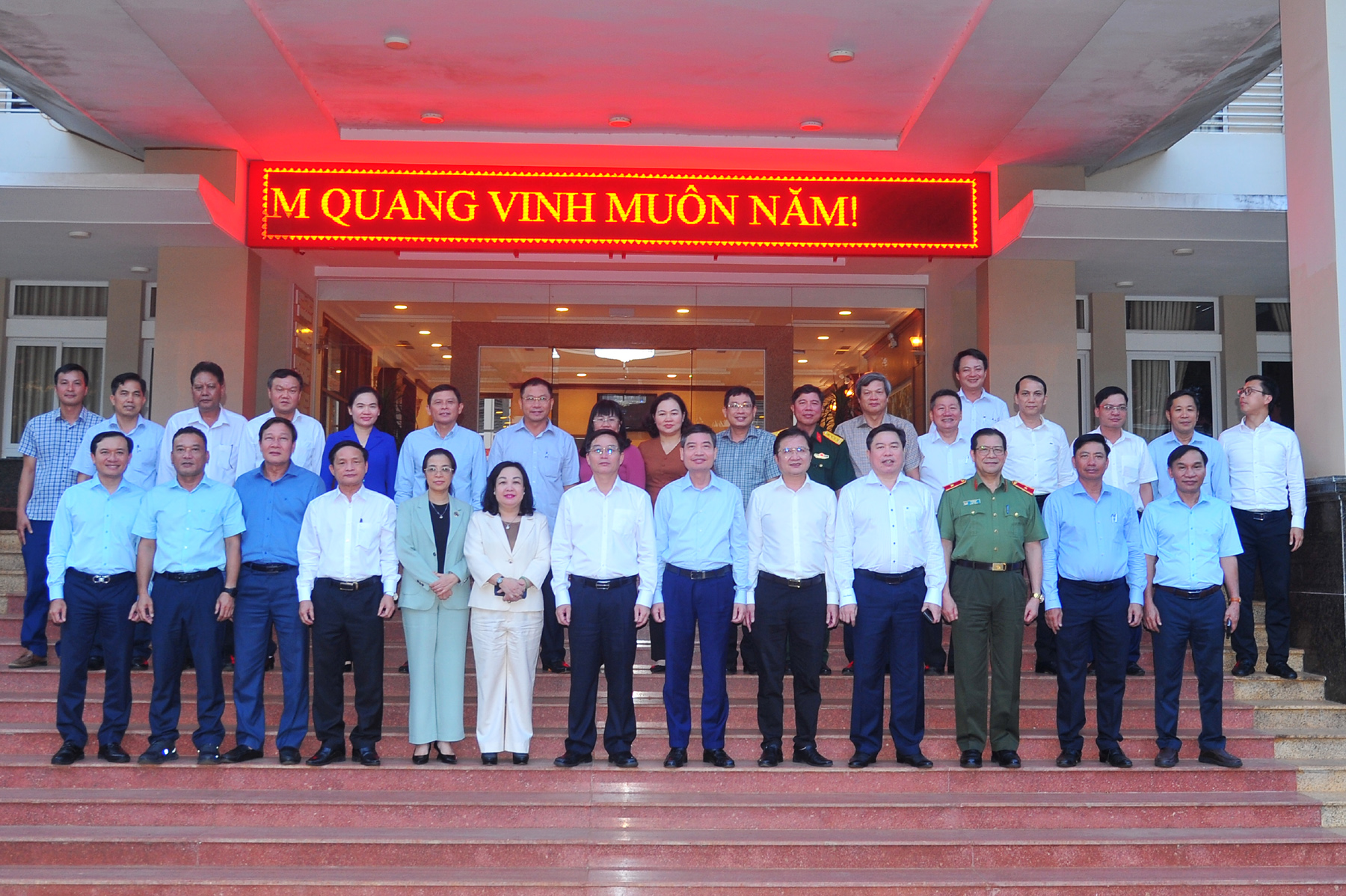 anh 8 - bai 20